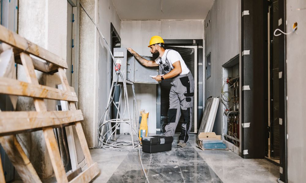The Benefits of Hiring a Building Maintenance Company