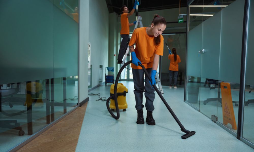 4 Industries That Benefit From Commercial Cleaning Services
